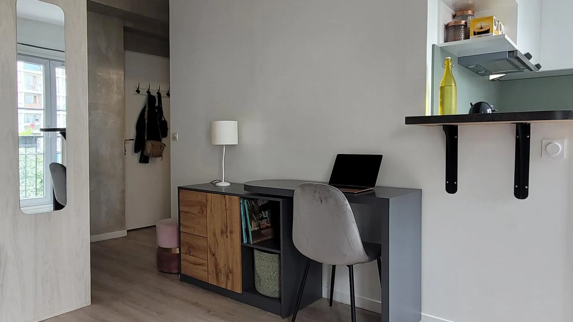 Studio Lumineux Avec Balcon Apartment Paris France